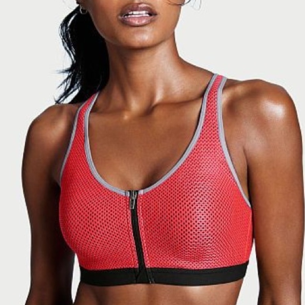 NWT Victoria's Sport Knock out Wireless Sp…